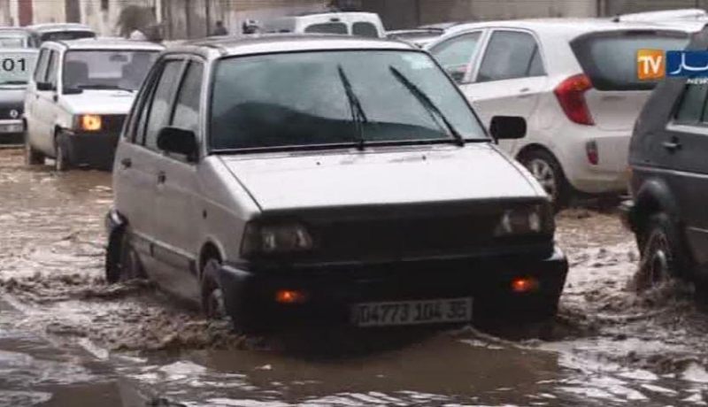 بالفيديو.. 12 قتيلا بسبب الاضطرابات الجوية وألفي تدخل للحماية المدنية