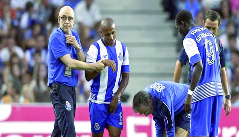 إصابة براهيمي تقلـق مدرب بورتـو واللاعـب قد يضيّع أولى مباريات الدوري