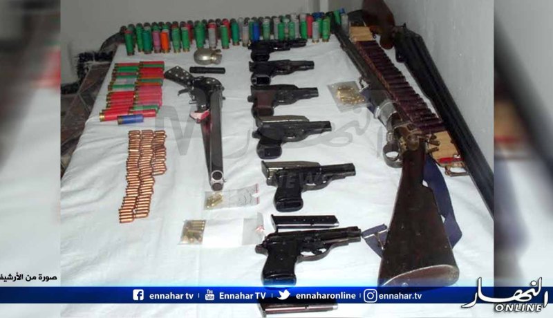 أمن تبسة يحجز 21 مسدسا تركيا ويفكك شبكة تهريب دولية تضم مهربا تونسيا