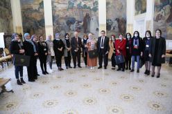 قوجيل يُكرم مجموعة من الصحفيات بمناسبة عيد المرأة