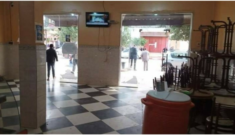 سكيكدة..منع استعمال الطاولات والكراسي في المقاهي والمطاعم للوقاية من كورونا