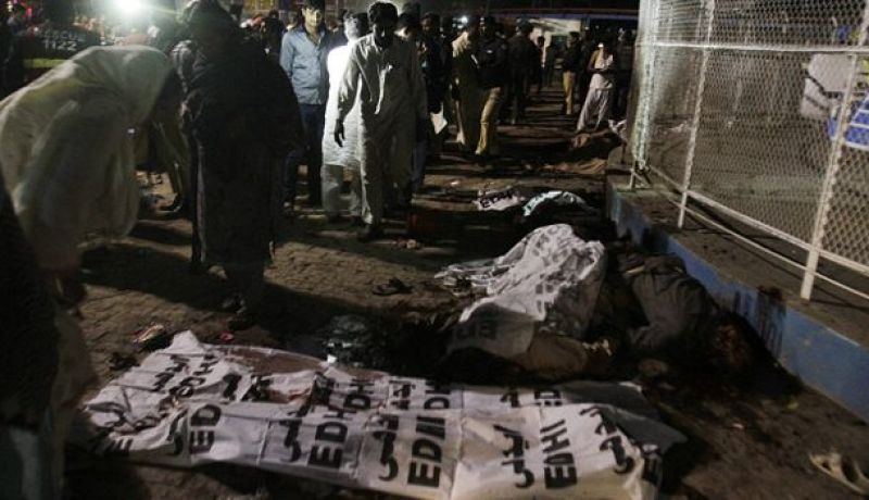 69  قتيلا في تفجير انتحاري بمتنزه في باكستان