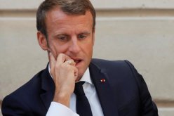 فرنسا تدعو الدول الإسلامية لوقف مقاطعة منتجاتها فورا وماكرون يُغرد بالعربية