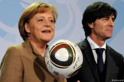 ميركل تحدد موعد إسنئناف الدوري الألماني!