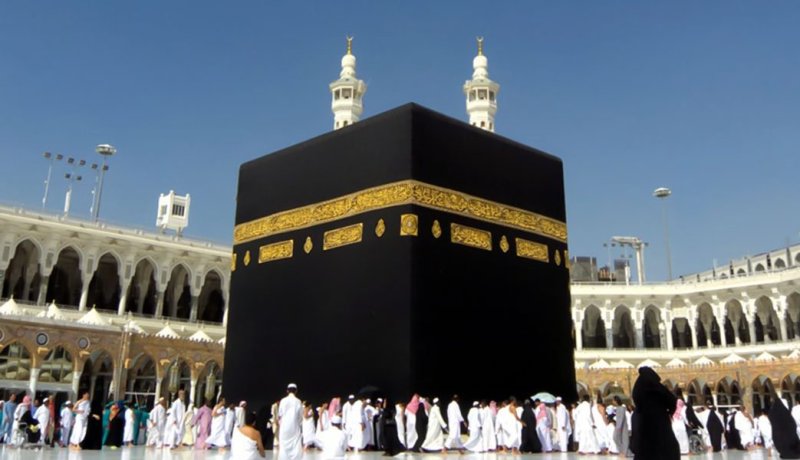 جارتي تطوف بالكعبة… قد تزور البقاع المقدسة