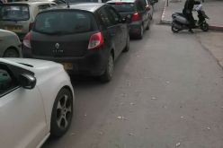 مئات العائلات عالقة بالطريق المؤدية لمرتفعات الشريعة بسبب الإزدحام