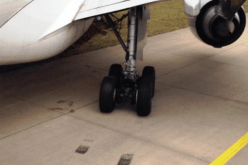 بالصور انحراف طائرة للجوية الجزائرية في مطار اورلي الفرنسي