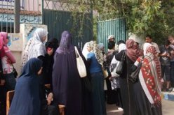 ضبط وكيل محمد مرسى يقوم بتسويد 32 بطاقة بقنا وإحالته للنيابة العامة