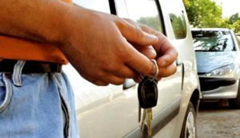 حبس‮ ''‬كلونديستان‮'' ‬ضبطت في‮ ‬سيارته خناجر ومخدرات بوهران