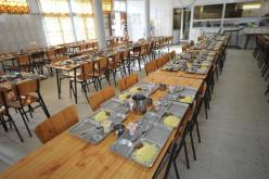 أوامـــر بتقليـــل الملـــح والسكـــر فــي المطــاعــم المــدرسيــة