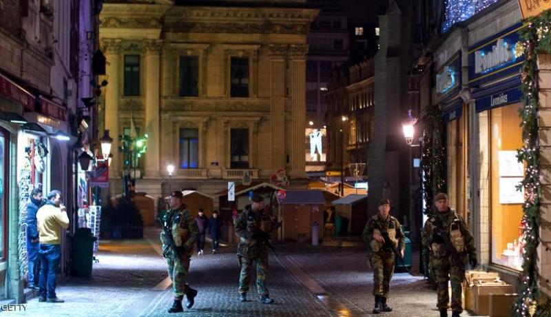 توقيف 165 شخصا منذ إعلان الطوارئ بفرنسا