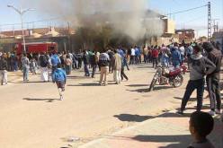 بالفيديو والصور.. حريق يلتهم محلا لبيع الأفرشة في سيدي خويلد في ورقلة