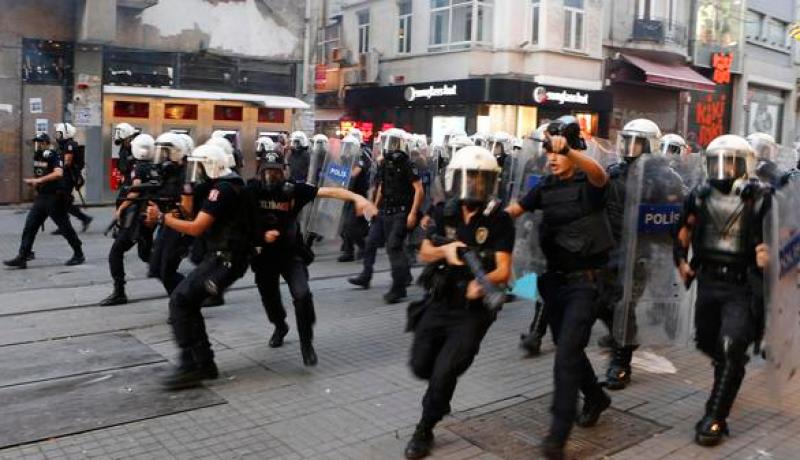 توقيف 35 شخصا مقربا من الداعية غولن بتركيا