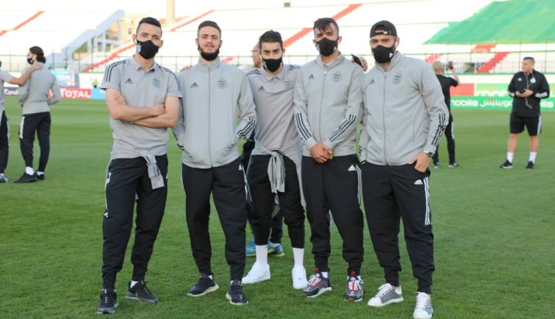 بالصور.. أبطال إفريقيا يتفقدون أرضية ملعب تشاكر قبل مواجهة بوتسوانا