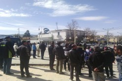 بالصور…إنقطاع مياه الشرب يخرج عشرات المواطنين للاحتجاج في تبسة