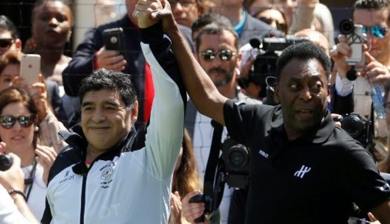 بالفيديو.. يورو 2016 يلم الشمل بين بيلي ومارادونا في باريس