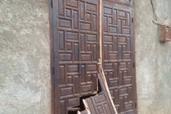 بالصور.. مجهولون يقتحمون مصلى للنساء ويسطون على أفرشته في عين الدفلى