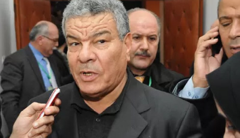 هام:الافلان يسحب استمارات الترشح لدعم عبد العزيز بوتفليقة
