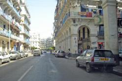 رجل يذبح زوجته بسبب خلافات أسرية في باب الوادي