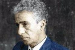 عودة أعمال كاتب ياسين إلى المسرح في جو عاتم