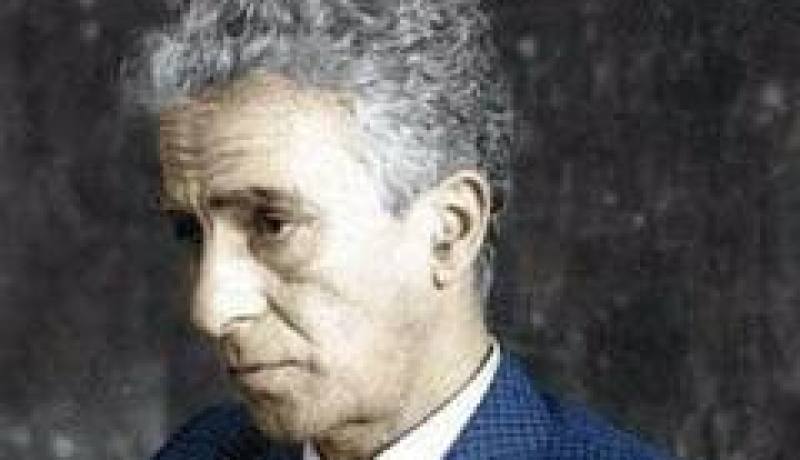 عودة أعمال كاتب ياسين إلى المسرح في جو عاتم