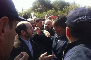 الأحزاب المقاطعة تعجز في استقطاب الجمهور إلى الوقفة  أمام مقام الشهيد