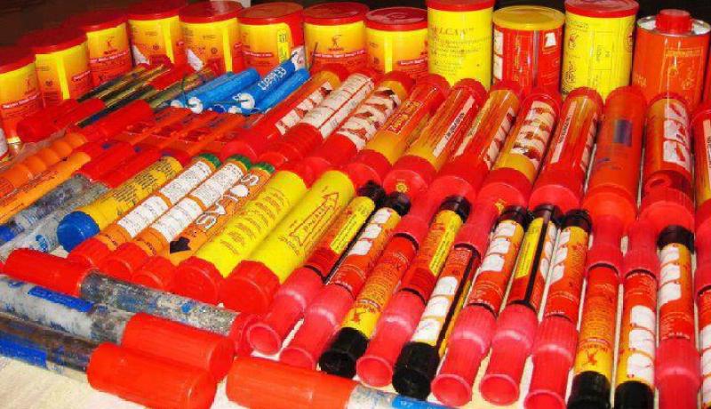 إحباط محاولة تهريب قرابة 23 ألف وحدة شماريخ بوهران