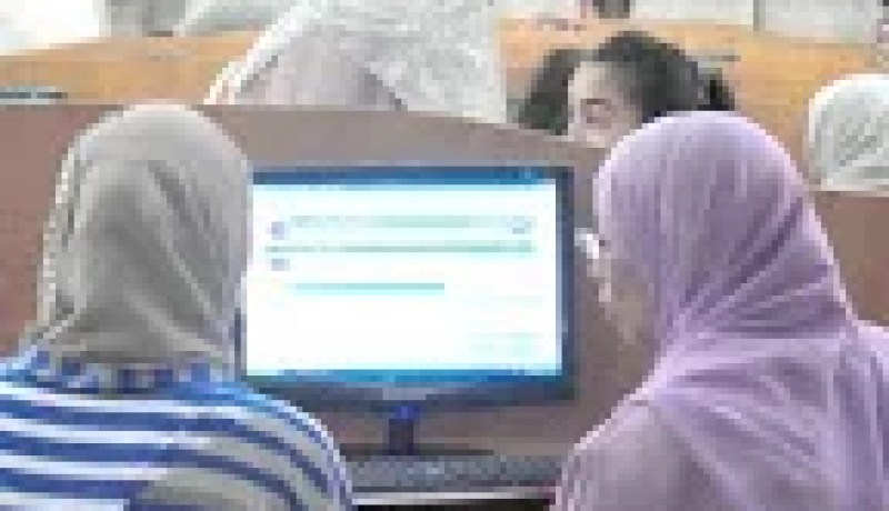 الناجحون الجدد في امتحان شهادة  البكالوريا يشرعون في التسجيلات الأولية بالجامعات والمعاهد الجزائرية