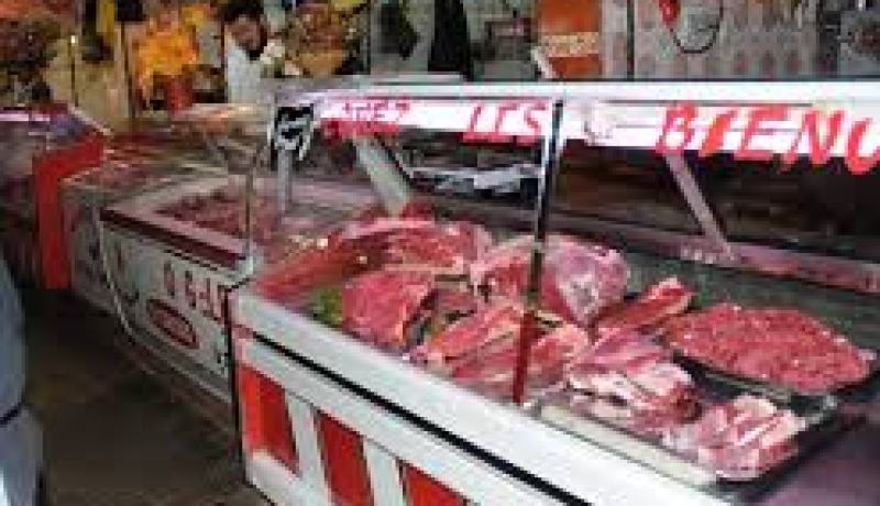 غلق 28 محلا تجاريا وحجز 8 قناطير من اللحوم الحمراء والبيضاء بتيارت