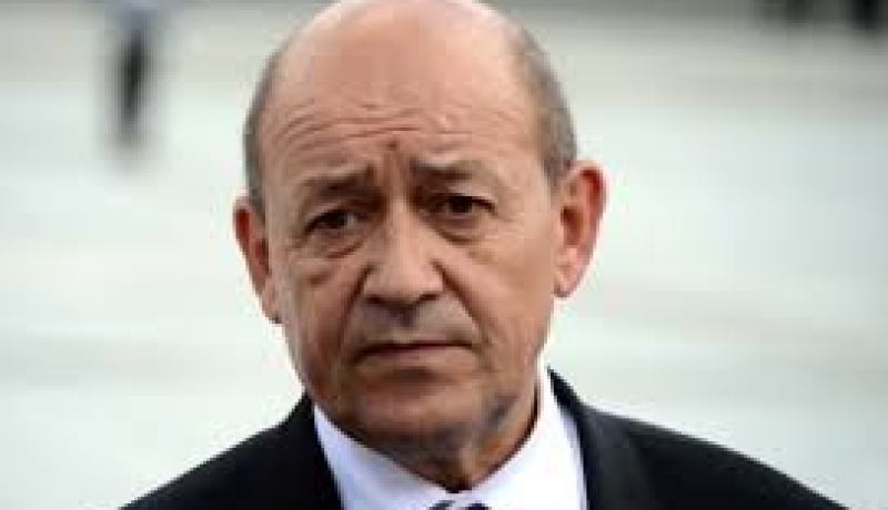 وزير الدفاع الفرنسي يشرع في زيارة عمل للجزائر