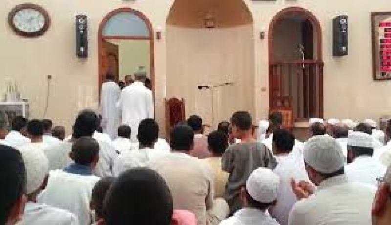 طبيب كوري يشهر إسلامه في الوادي ويختار اسم خالد