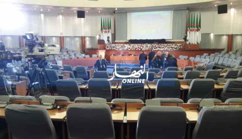 هذه هي أبرز الأحزاب التي قاطعت اللقاء التشاوري لبن صالح