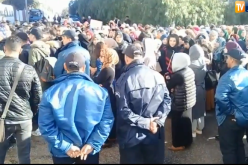 قسنطينة :  الأطباء المحتجين يواصلون المسيرة للوصول إلى وسط المدينة