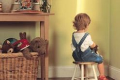 عاقبوا الأطفال بذكاء ودون نزعة هجومية