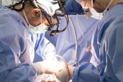 تركيا تعتقل أول فريق طبي أجرى جراحة نقل أعضاء بتهمة التواطؤ في الانقلاب