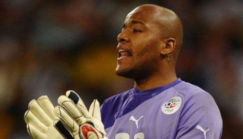 مبـــولحــي‮: أنـــا فرنسـي‮ ‬لكنني‮ ‬اخــتـــرت الجـــزائر وفقط‮ ‬‬