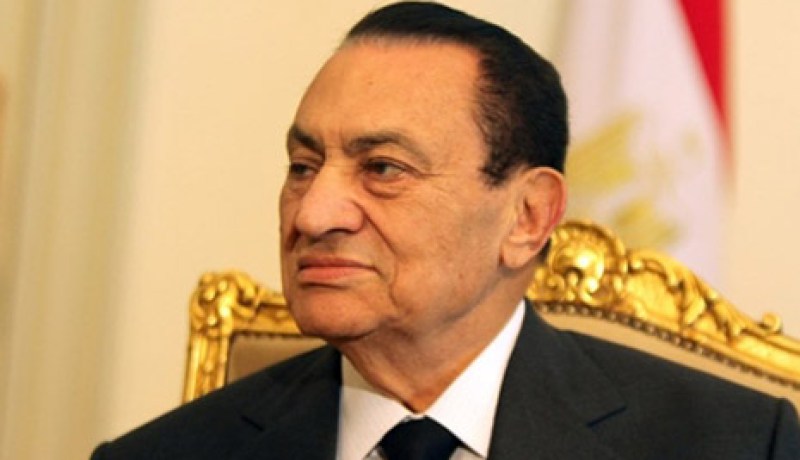 مبارك يخضع للعلاج الكيميائي بقاعدة عسكرية سعودية