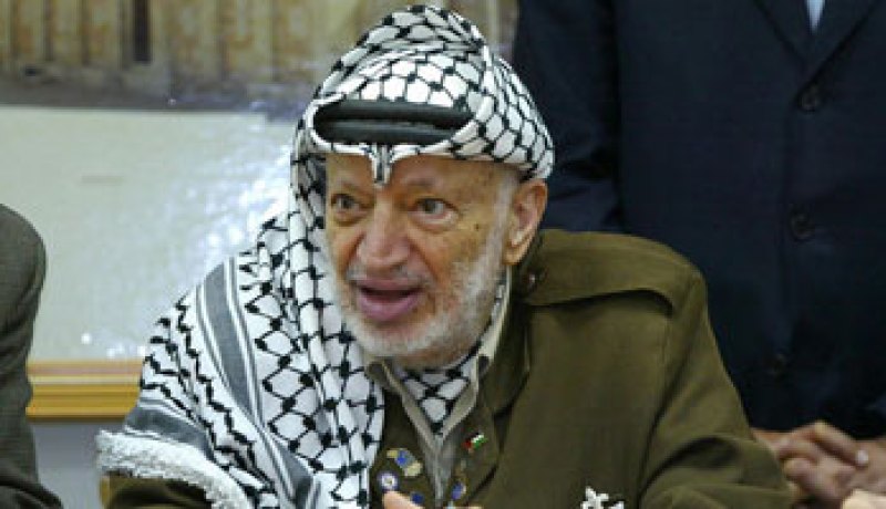 وصول فريق فرنسى للتحقيق فى وفاة عرفات إلى رام الله