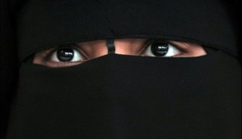 التزمت حتّى حرمت نفسي من متع الحياة