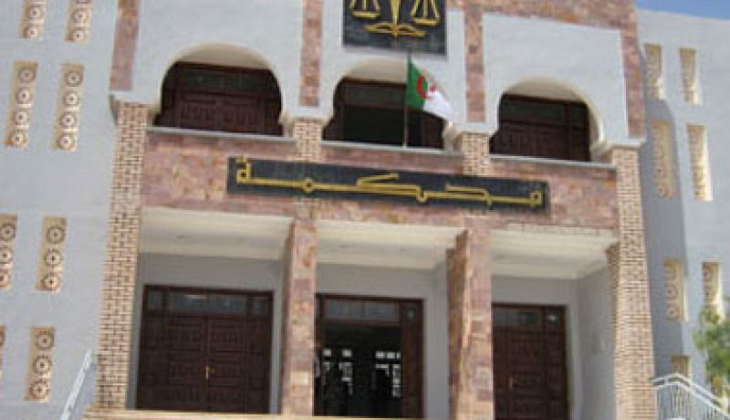 أمر بإحضار مدير التنظيم لولاية عين الدفلى بتهمة تزوير وثائق عشرات الحافلات