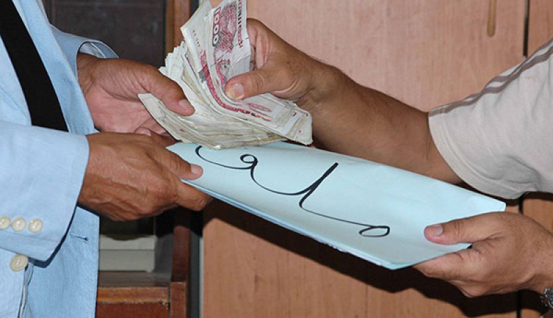 درك البوني يوقف مفتشين رئيسيين متلبسين بتهمة الرشوة بسيدي سالم