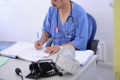 بوضياف يطالب الولاة بتوفيــــر سكنات وظيـــفية للأطبـــــاء