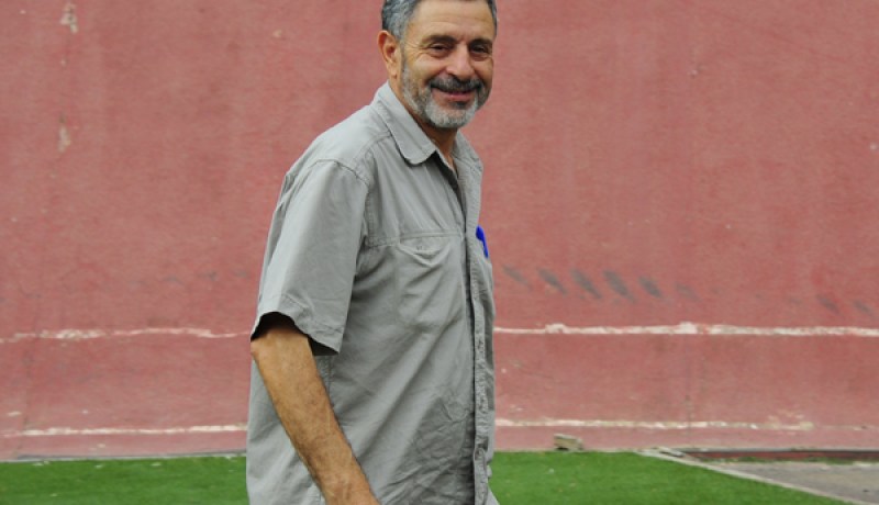 على الحكام أن يكشفوا كيف تصلهم التعليمات ومسؤولو كرة القدم تم فرضهم على الأندية