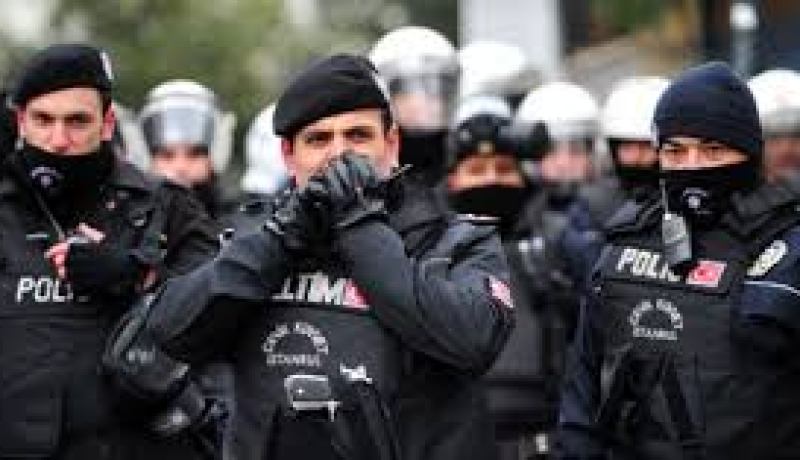 الأمن التركي يوقف 26  أجنبيا حاولوا التسلل إلى سوريا