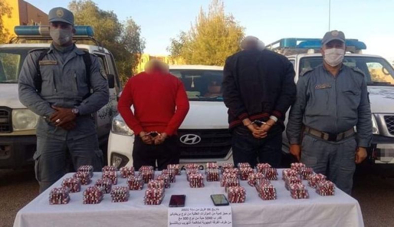 الأغواط.. توقيف شخصين وحجز أزيد من 5 آلاف قرص مهلوس