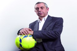 الجزائر دائما مرشحة وكل مدرب يتمنى أن يكون لديه فيغولي و براهيمي وسليماني