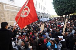 تمرد تونس تقترب من إسقاط النظام