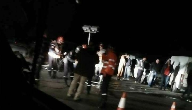 بالفيديو والصور..  قتيلان و5 جرحى في حادث مرور مورع بالعلمة في سطيف