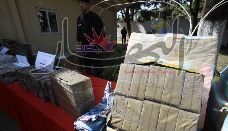 حجز أزيد من 6 قناطير من الكيف بتلمسان وتوقيف 6 بارونات مخدرات في عدة مناطق