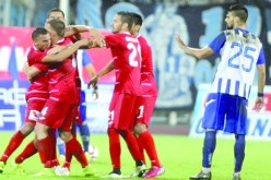 المهاجـم الجزائري سلطاني يهدد لاعبـا رومانيا بالذبح في الدوري اليوناني